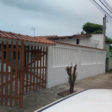 Villa Itanhaem Pe Na Areia Exterior foto